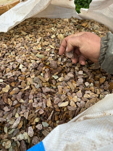 Златолит персиковый декоративная каменная крошка купить в Красногорске