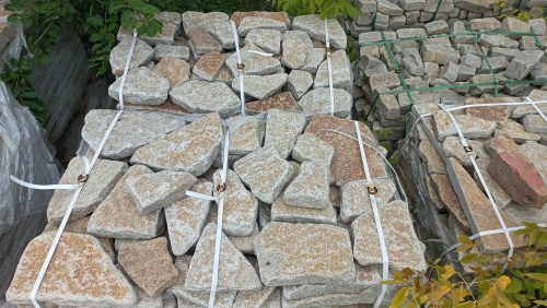 Плитняк гранитный галтованный купить в Красногорске