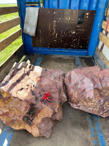 Ландшафтные глыбы красно-фиолетовые 200-1000 килограмм купить в Красногорске