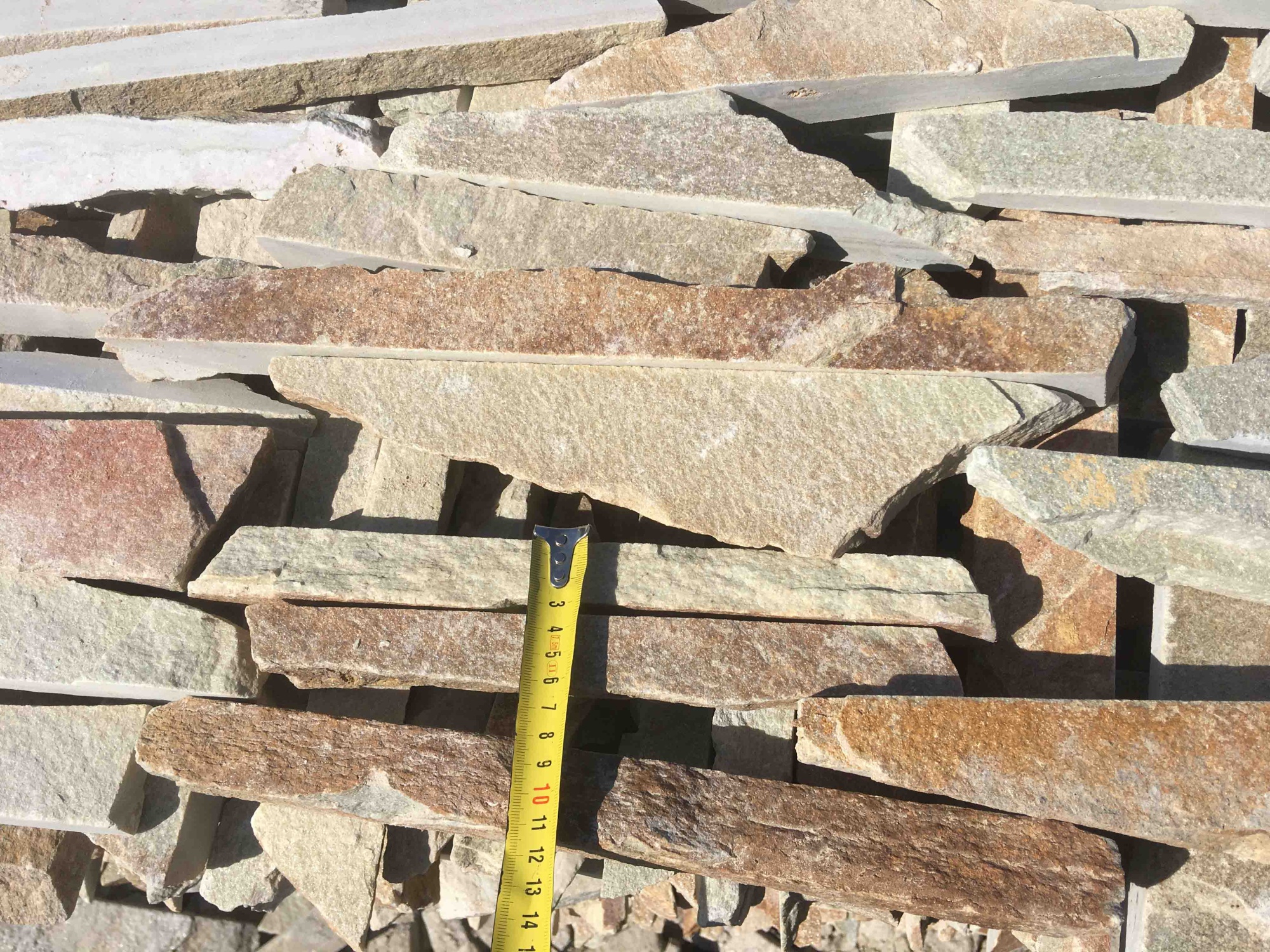 Горбушка златолит золотистый для облицовки купить в Красногорске