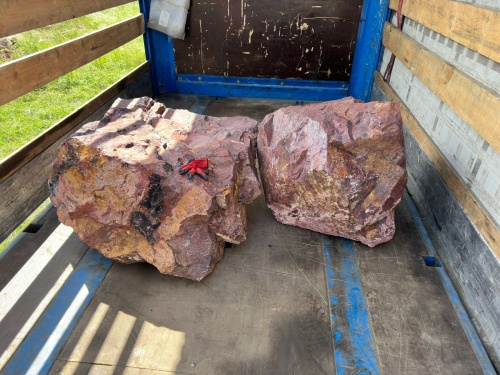 Ландшафтные глыбы красно-фиолетовые 200-1000 килограмм купить в Красногорске