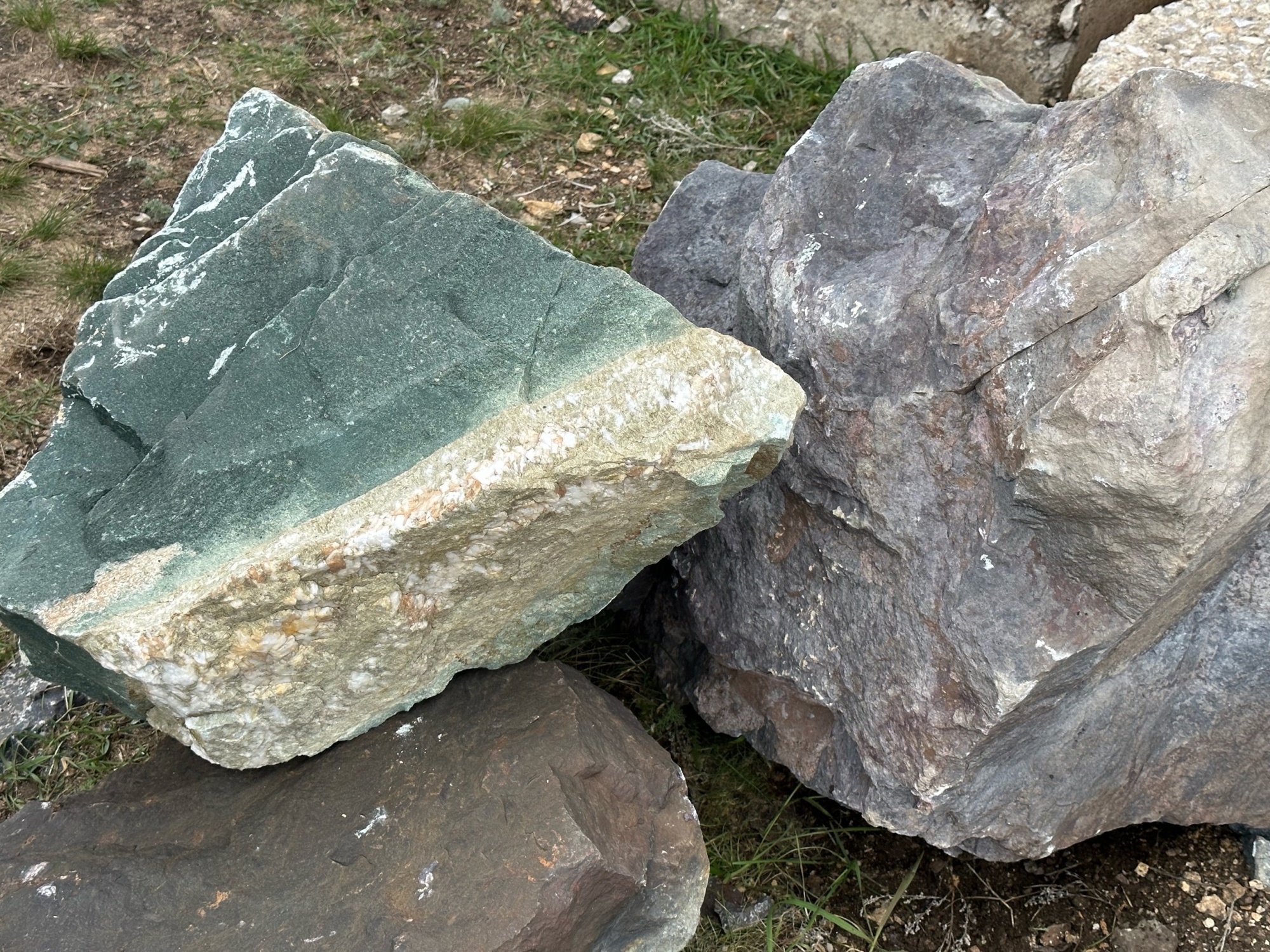 Камни для ландшафтного дизайна зелёные 10-60 килограмм купить в Красногорске