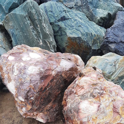 Ландшафтные глыбы красно-фиолетовые 200-1000 килограмм купить в Красногорске