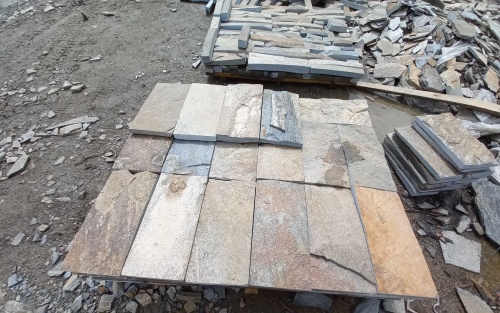 Плитка пилёная златолит Уральский для цоколя, отмостки купить в Красногорске