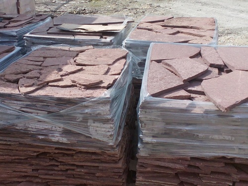 Плитняк лемезит бордовый для облицовки цоколя 20-25 мм  купить в Красногорске