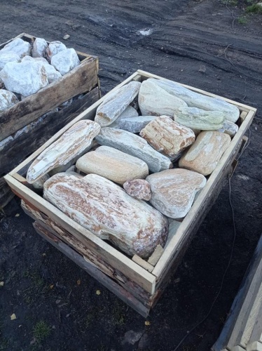 Златолит жёлтый, жёлто-зелёный глыбки и валуны для ланшафтного дизайна купить в Красногорске