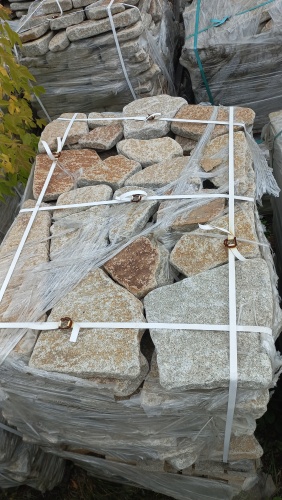 Плитняк галтованный гранитный для ландшафтного дизайна купить в Красногорске