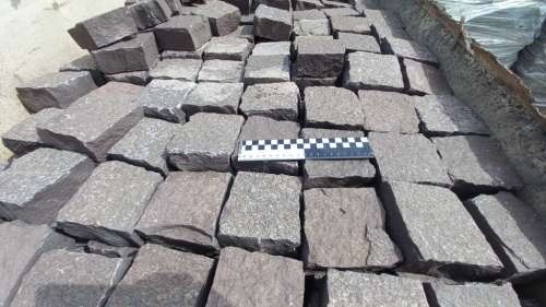 Лемезит колотая брусчатка 10 * 10 см. для парковки купить в Красногорске